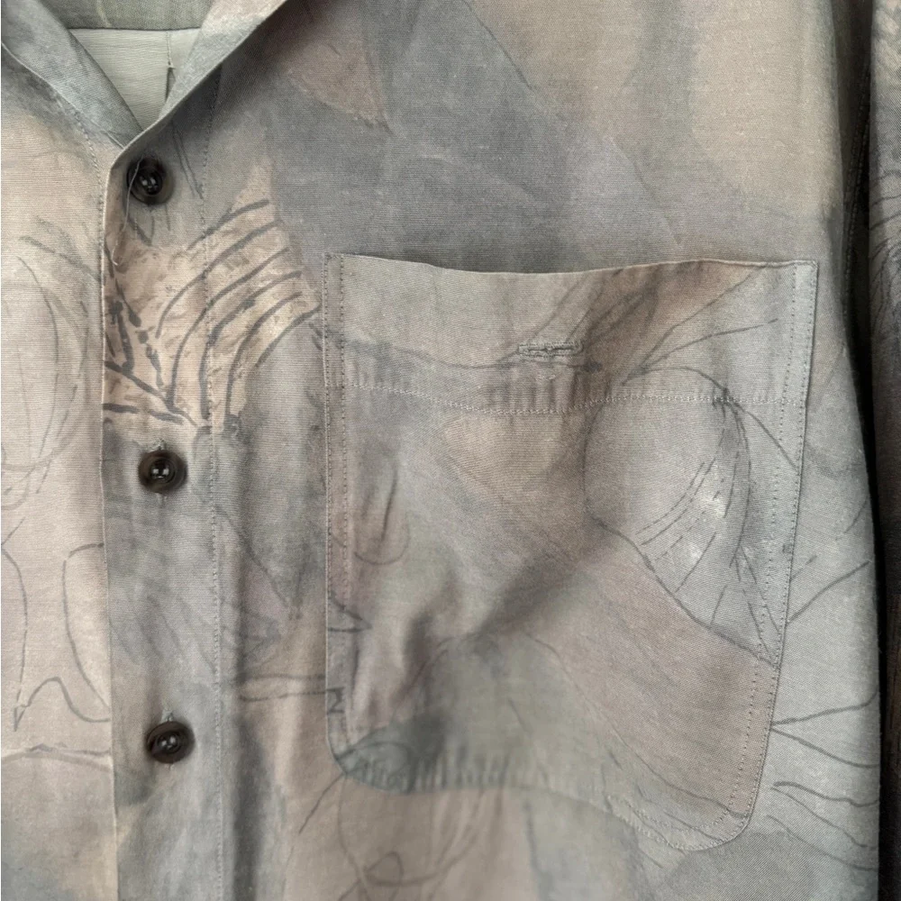 Abstract Patterned Button-Up Shirt - Picture 2 of 4